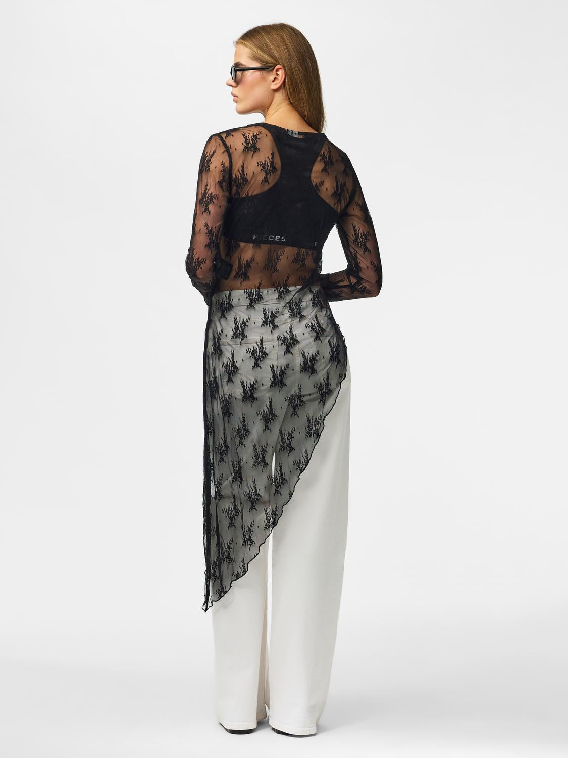 model_shot-back