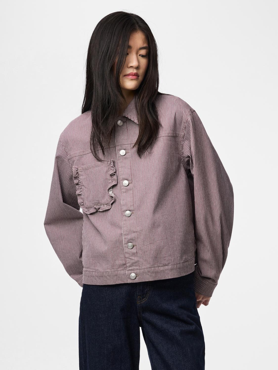 model_shot-front