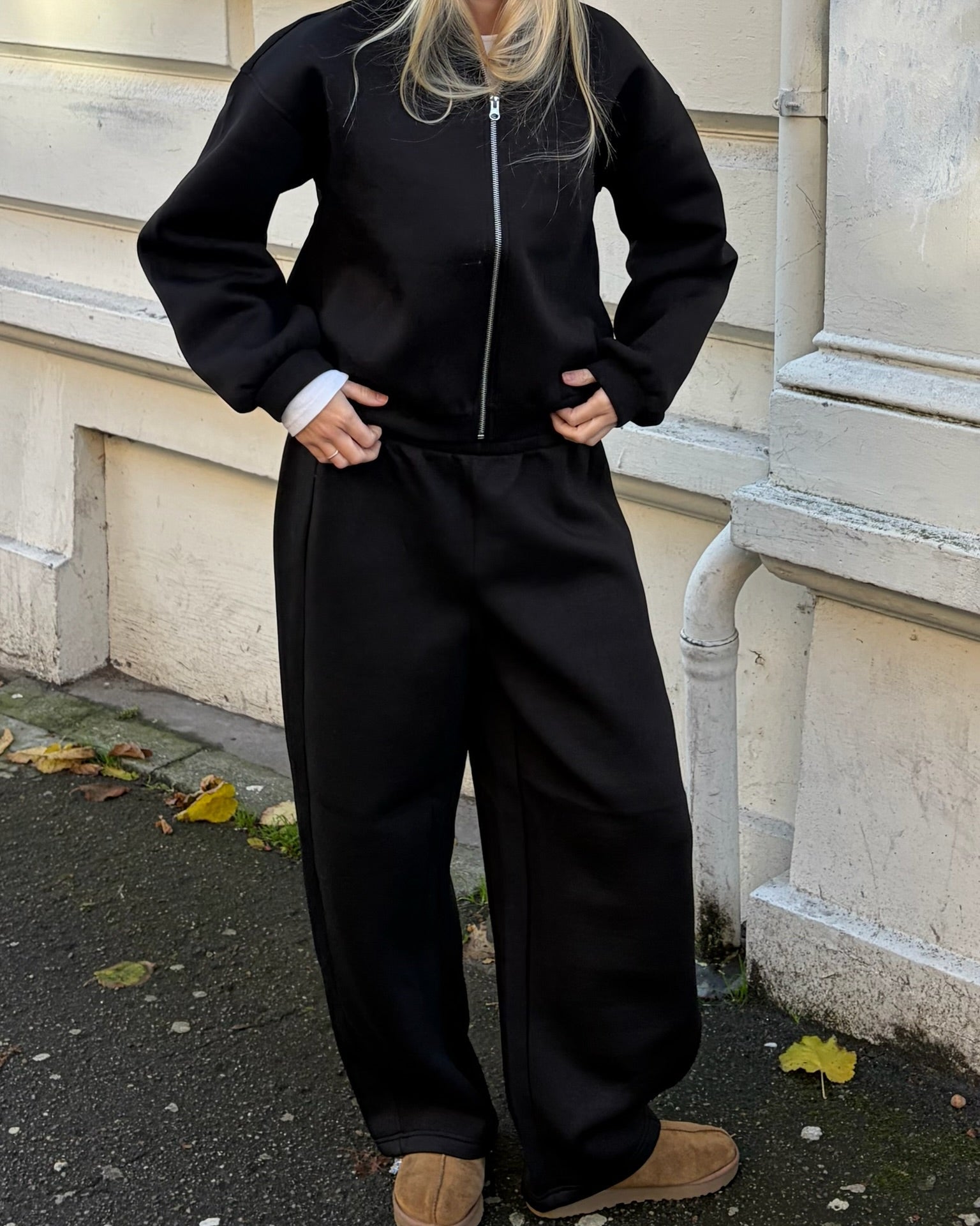 PCBUCUBA Joggers - Black