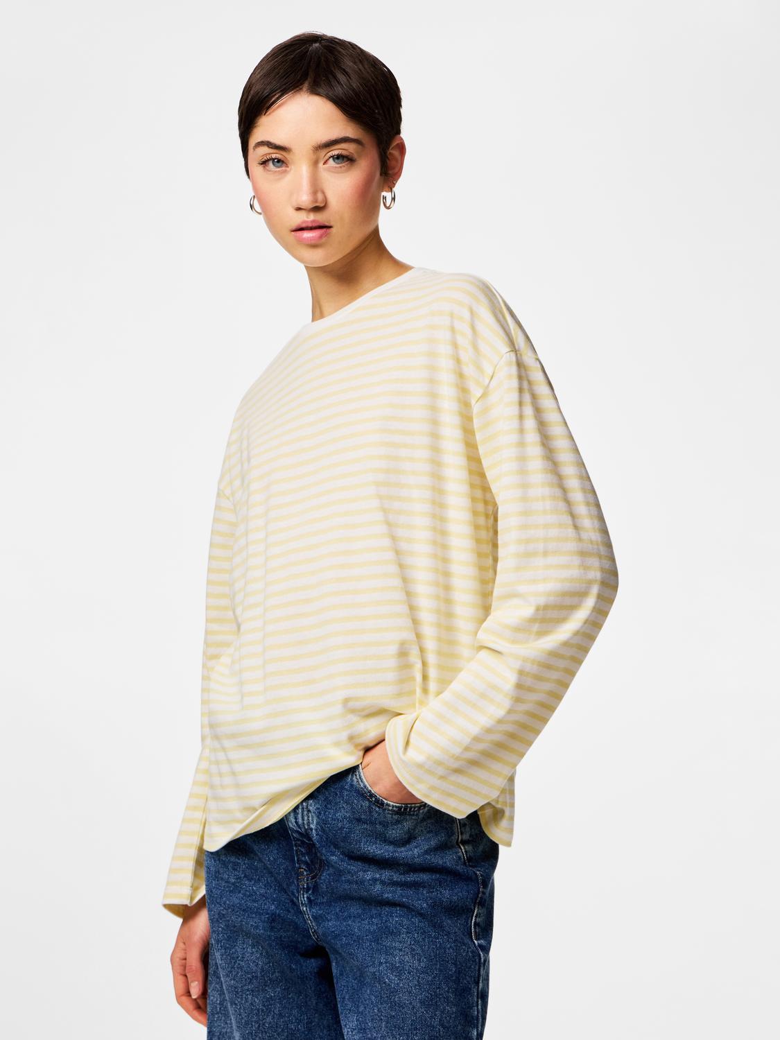 model_shot-front