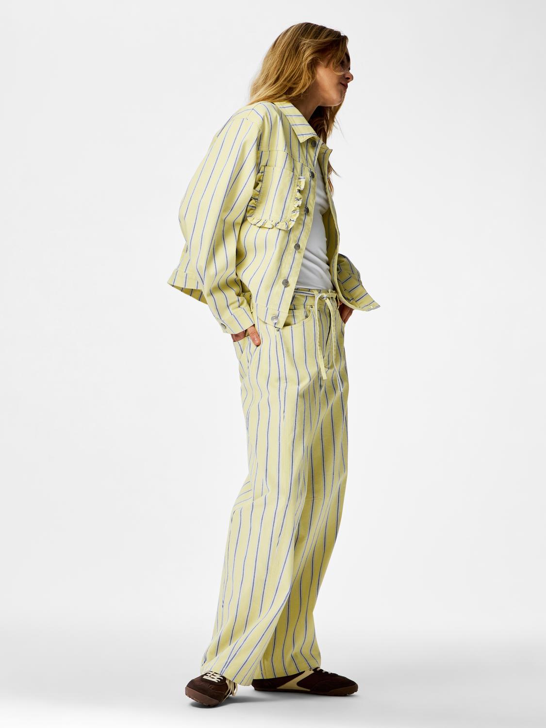 model_shot-detail