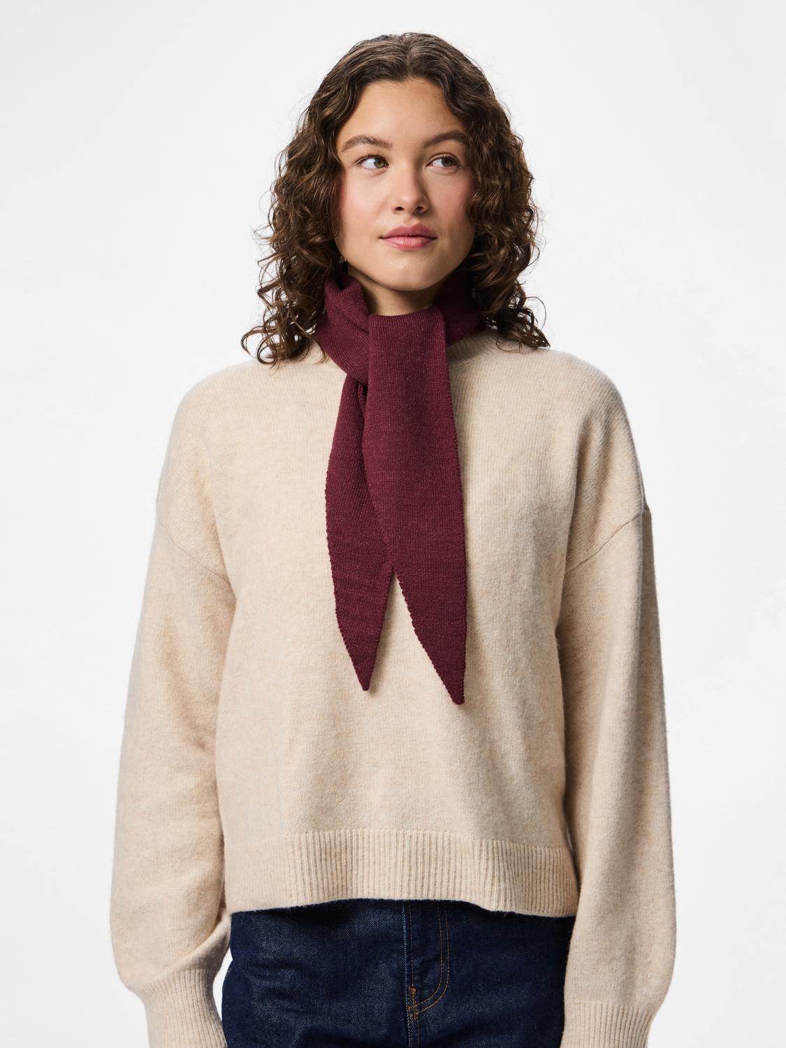 model_shot-front