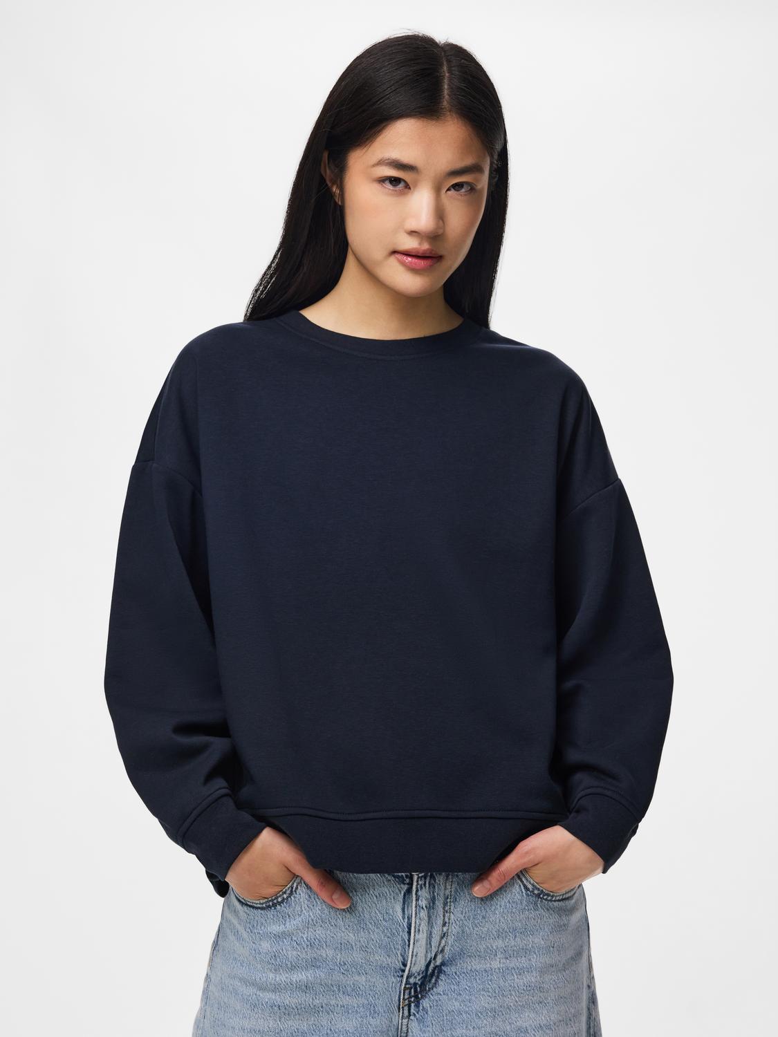 model_shot-front
