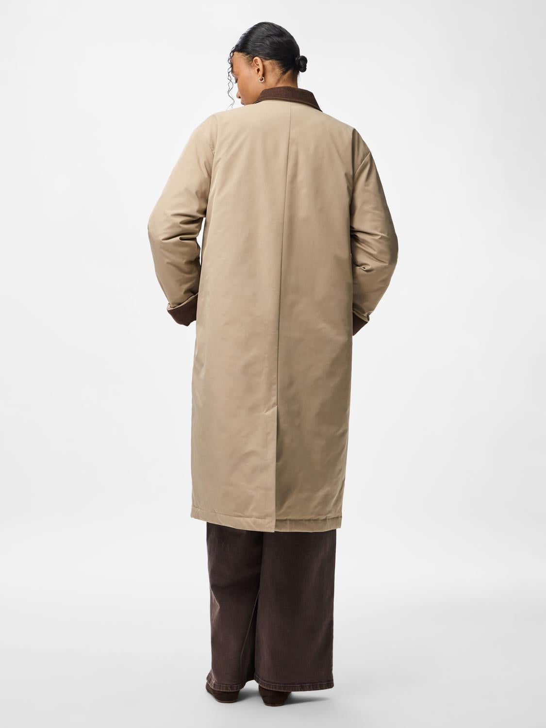 model_shot-back