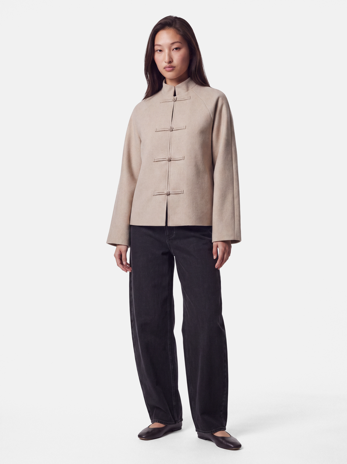 model_shot-front_full