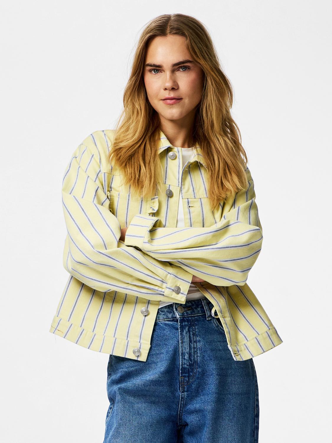 model_shot-front