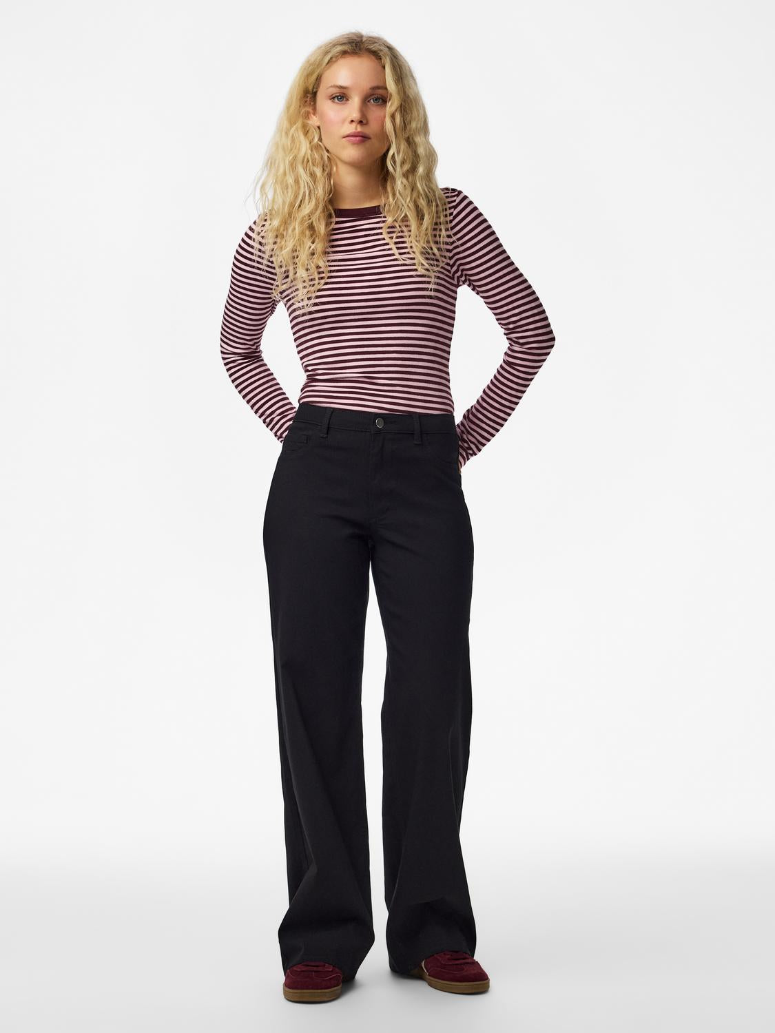 model_shot-front_full